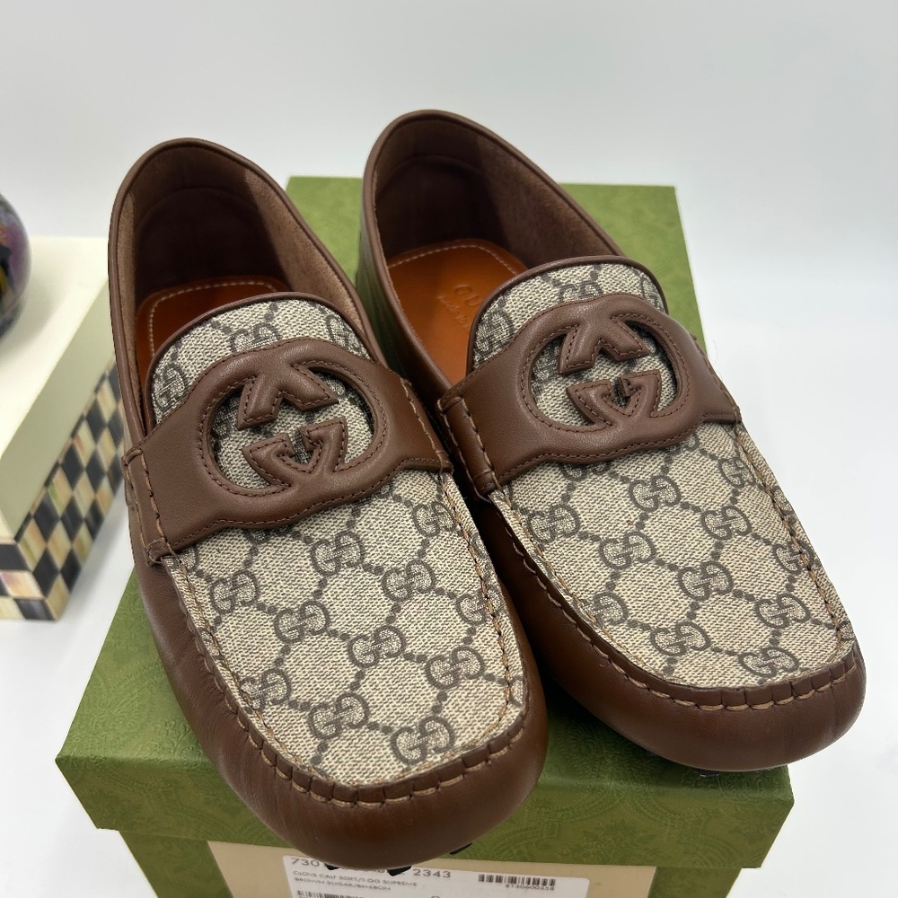 *********Men’s Gucci interlocking G supreme Driver loafers size 9, made in Italy